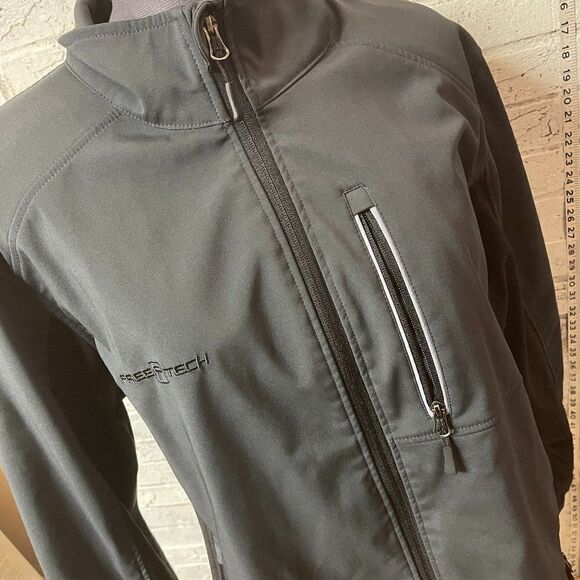 Free Tech Black Lined Winter Jacket Medium 38-40 - Picture 1 of 11